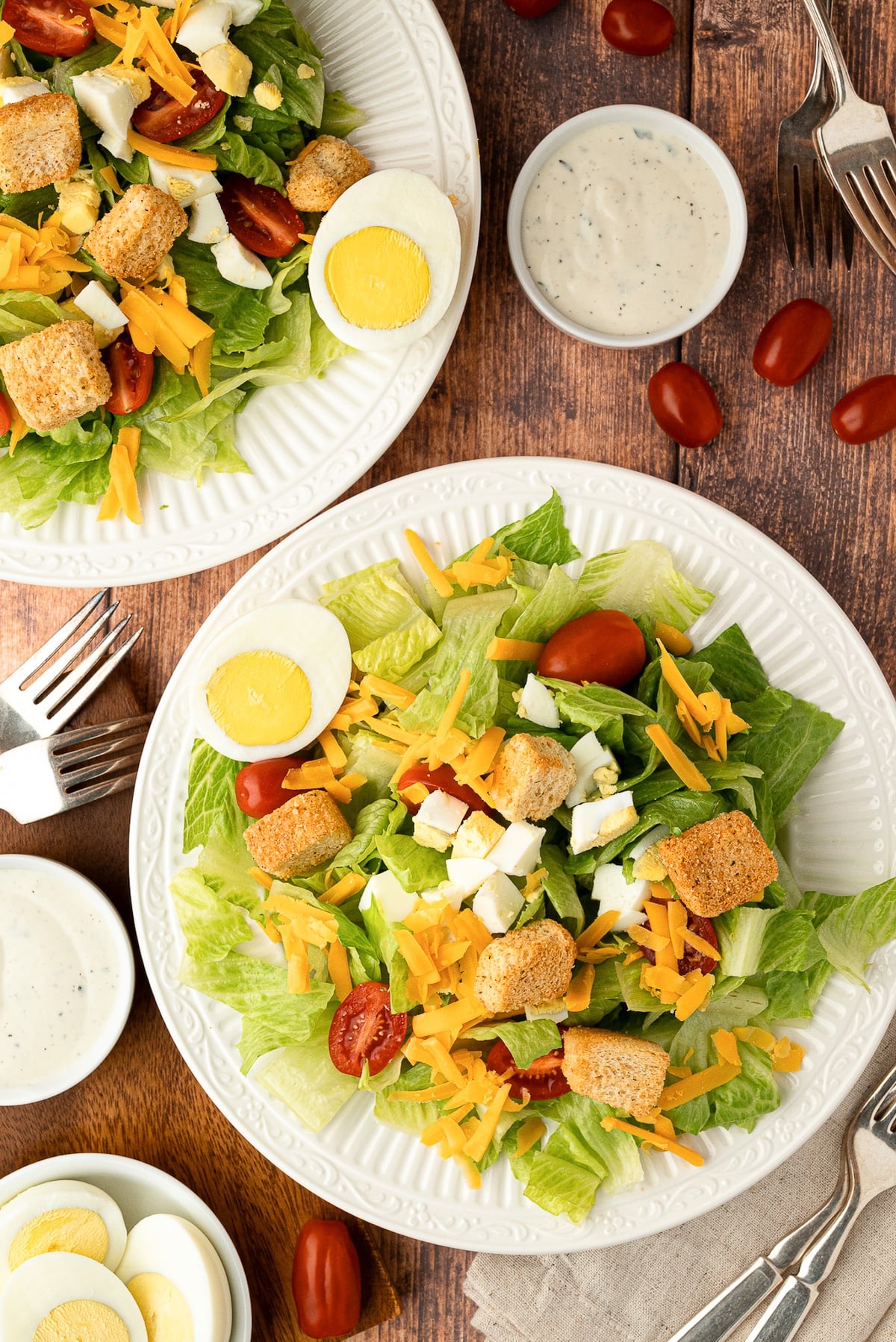 Texas Roadhouse Copycat Salad with lettuce, egg, cheese, croutons and ranch dressing