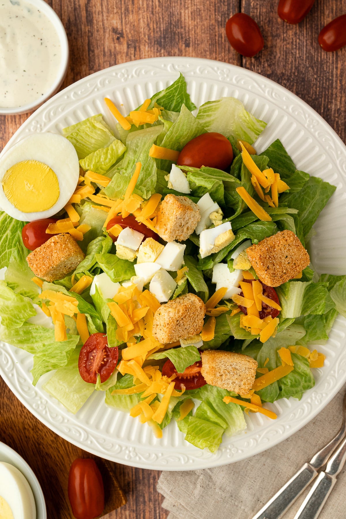 plating Roadhouse Salad