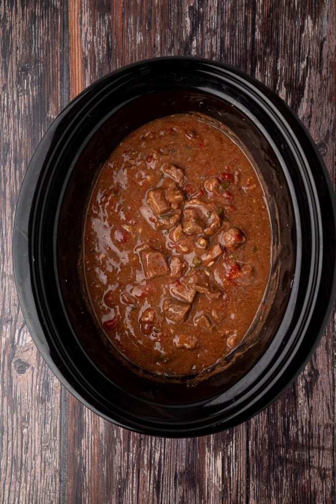 thickened gravy in slow cooker with beef